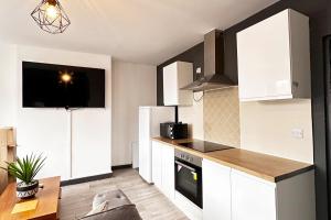 Willow Suite - 3br - Sleeps 8 - Central Blackpool