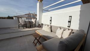 Sea view and sunny rooftop in Marbella, remodeled 2025
