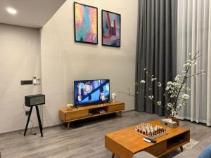 Pentstudio West Lake