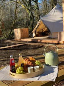 Tentes de luxe Tente vue lac avec spa 2 : photos des chambres