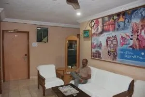 Hotel Prashant International - Chitror