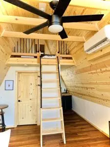 The Scout a cozy mountain cabin with million dollar view - Avon