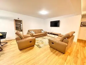 Luxury apartment - Rădăşeni