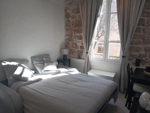 Adorable studio vieil Antibes