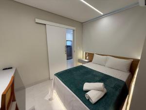 Apartamento com Suíte e sala climatizada