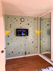 Amazing three bedrooms Apartment near EWR and NYC