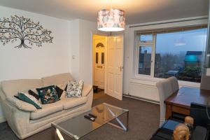 SIRIUS A PROPERTIES - 3 Bedrooms - - Amazing Hillside Views of Derby City Centre - - Free WIFI - - NETFLIX - - SKY-SPORTS - - MONOPOLY - - UNO - - CARDS