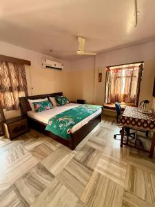 Aashvi homes - 4BHK Apartment