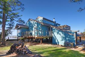 Grey Heron - Pet friendly, waterfront home with boat dock!