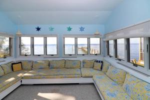 Grey Heron - Pet friendly, waterfront home with boat dock!