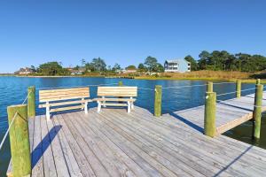 Grey Heron - Pet friendly, waterfront home with boat dock!