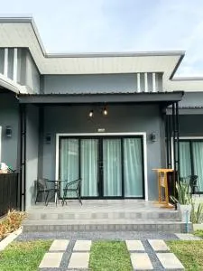 Veeyava House Bangtao - Ban Lum Fuang