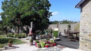 Maisons de vacances GITE PAMPHILIENNE VUE MONT SAINT MICHEL et CAMPAGNE NORMANDE : photos des chambres