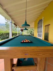 Caja De Oro - Finca Colonial de 6 Habitaciones y Jacuzzi en Fredonia