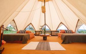 Eco Luxe Glamping Nest #2 - 2 Queen Beds at Holos