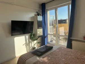 Bright studio close to everything! - Ruisbroek