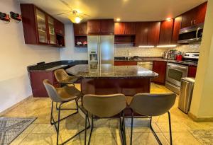 Cozy 1st-Floor Condo Walk to Ski Shuttle