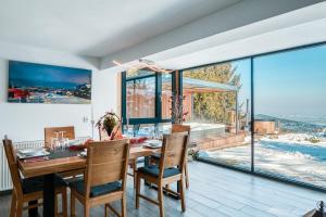 Panoramic View Cottage Heated Pool, Swimspa & Sauna