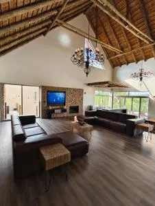 Sitrah Private Lodge, Mabalingwe - Mmukubyane