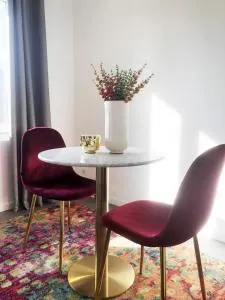 Appartement dans une Villa au calme - Le Four-à-Chaux