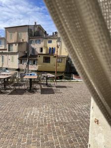 L Atelier, studio au petit port de Martigues