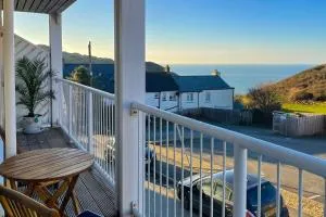 6 Bluestone Point - Lee