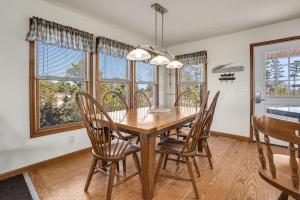 Hidden Treasure - Waterfront home with boat dock!