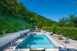 Acquanera Bei Marcheholiday Mit Privatem Pool - Piobbico