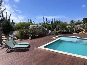 2 sets of friends getaway - Babijn