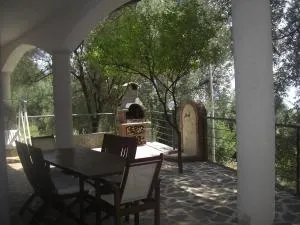 Strandnahe Wohnung In Pisciotta Mit Grill - Rodio