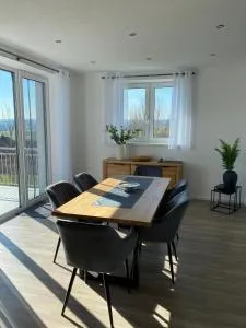 FeWo Günztalblick - Ruhige Lage -125 qm - neu und komfortabel - große Terasse - Frickenhausen