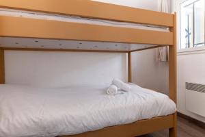 Family Sea view with pools near shops and beaches