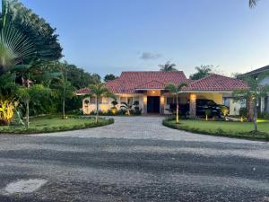 Villa Guavaberry