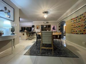 The Ridgeback, 4 Bedroom House Bryanston
