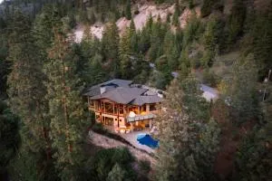 Breathtaking Nature Stay in the heart of Okanagan - Winfield