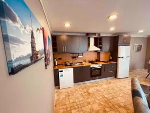 Modern , two bedroom and livingroom on Main Street - Çekme