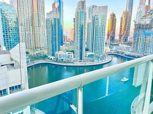 Stunning 2BR Marina View Apt Close to JBR