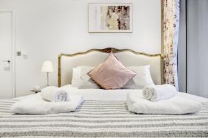 Trendy 3-Bed, 2-Bath - O2 London Escape - Your Ideal Stay