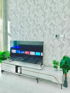 Stunning 2BR Marina View Apt Close to JBR