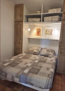 Appartements Pousterle de Sabran - Piscine & Hammam : Chalet
