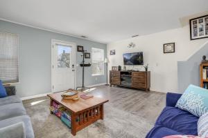 Lighthouse Estates 8 - Water views & shared pool!