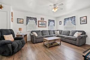 Lighthouse View - Water views & shared pool!