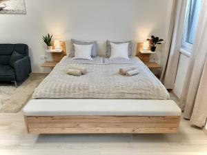 P194 Central Stylish Cosy Home