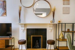 LG4 - Modern & Spacious 2-Bed in Notting Hill - by Short Stories London