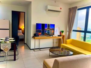 Modern 2BR Home 5 Queen Beds, Near Attractions