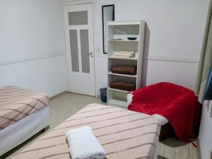 Uma casinha rosa no Pacaembu