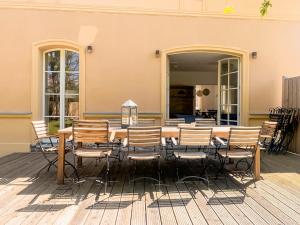 Gutshof in Liepe, 2 hochwertige Ferienwohnungen auf 280 qm, kombinierbar bis 14 Personen