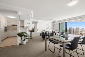 Palm View Getaway with Ocean Views - Mantra