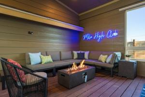 The Ultimate Hangout House