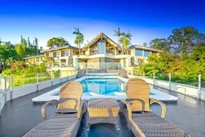 The Retreat Gold Coast Panoramic Views Sleeps 25 - Tallai
